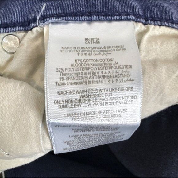 BCBG Women’s skinny jeans in midnight blue color size 6 very soft material - Picture 8 of 8